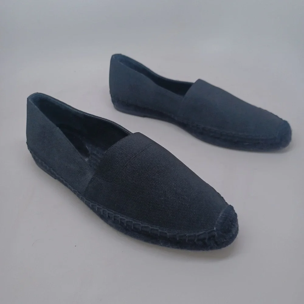 Banana Republic coastal comfort shoes