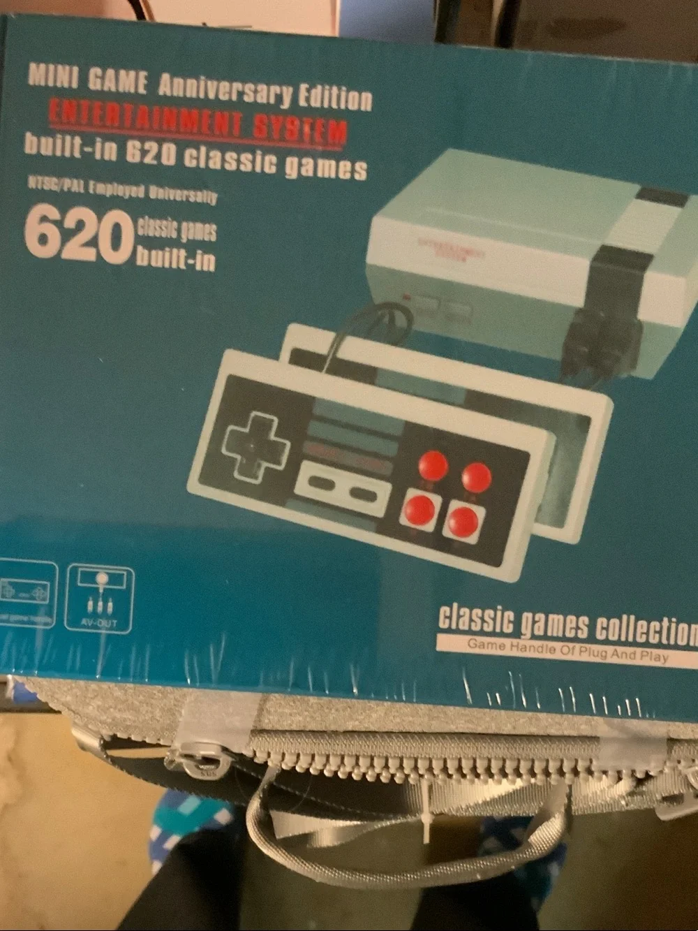 Classic 620 Built-In Games Mini Console - Teal/White