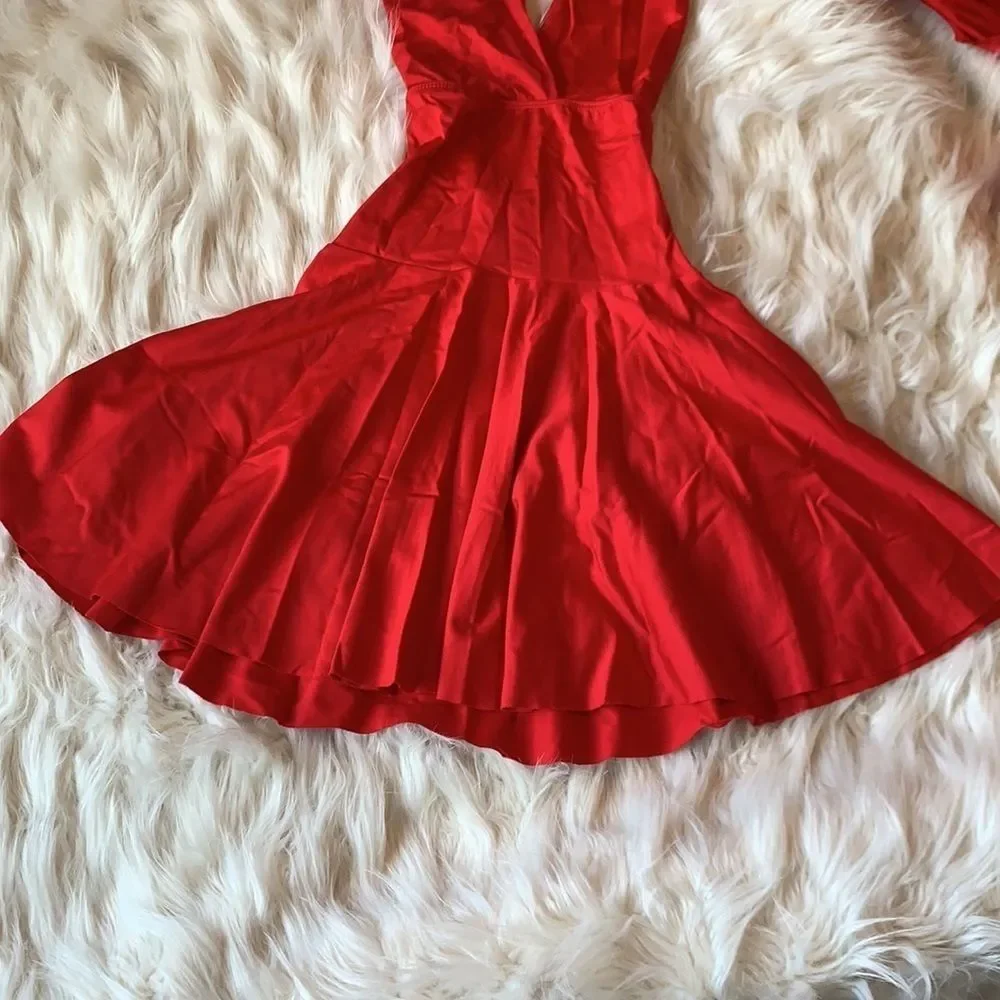 Motionwear red plunge