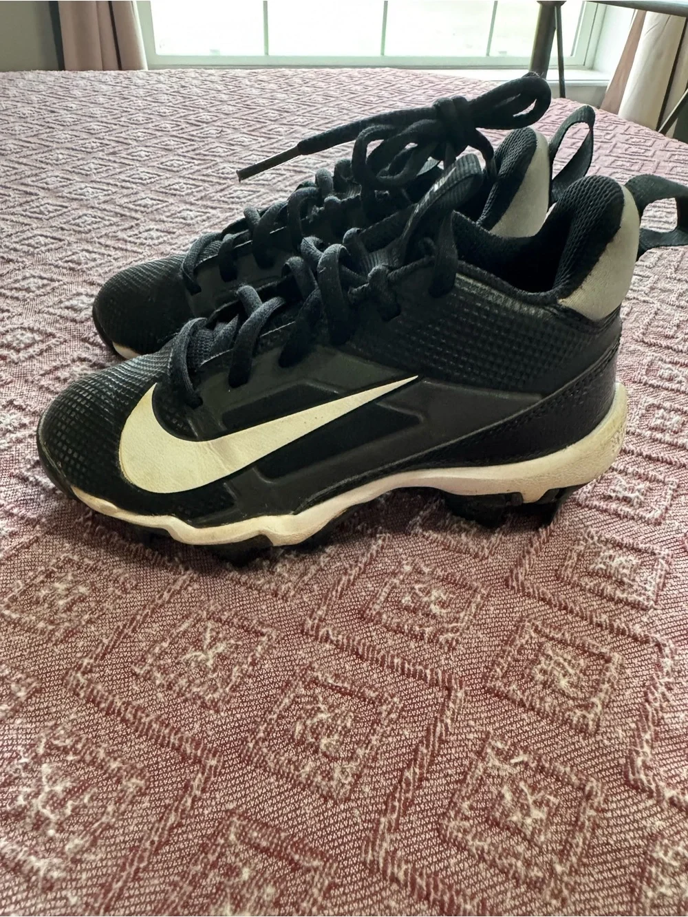 Nike cleats black