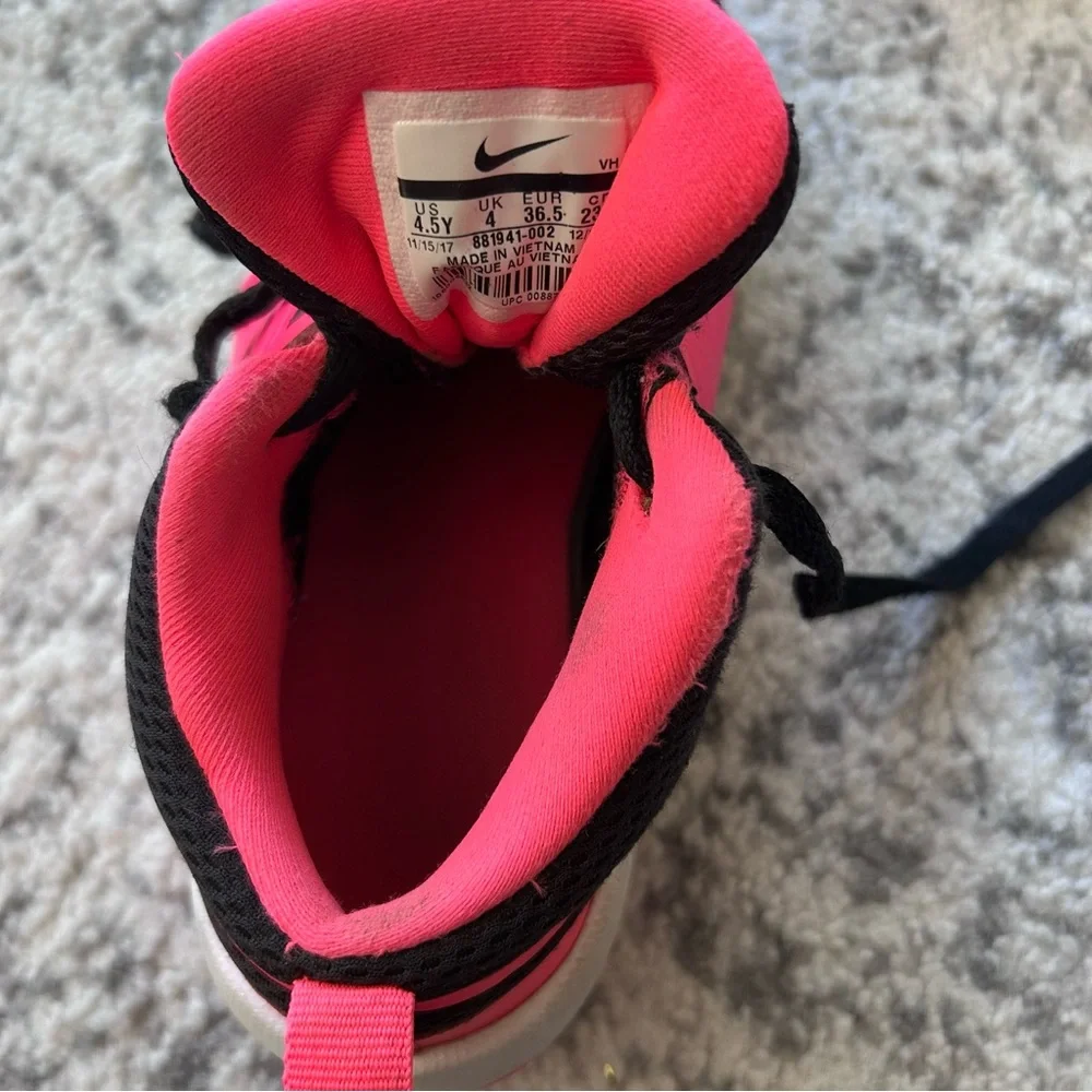 Nike *rubber sole