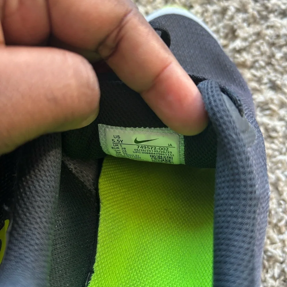 Nike sports comfortable black