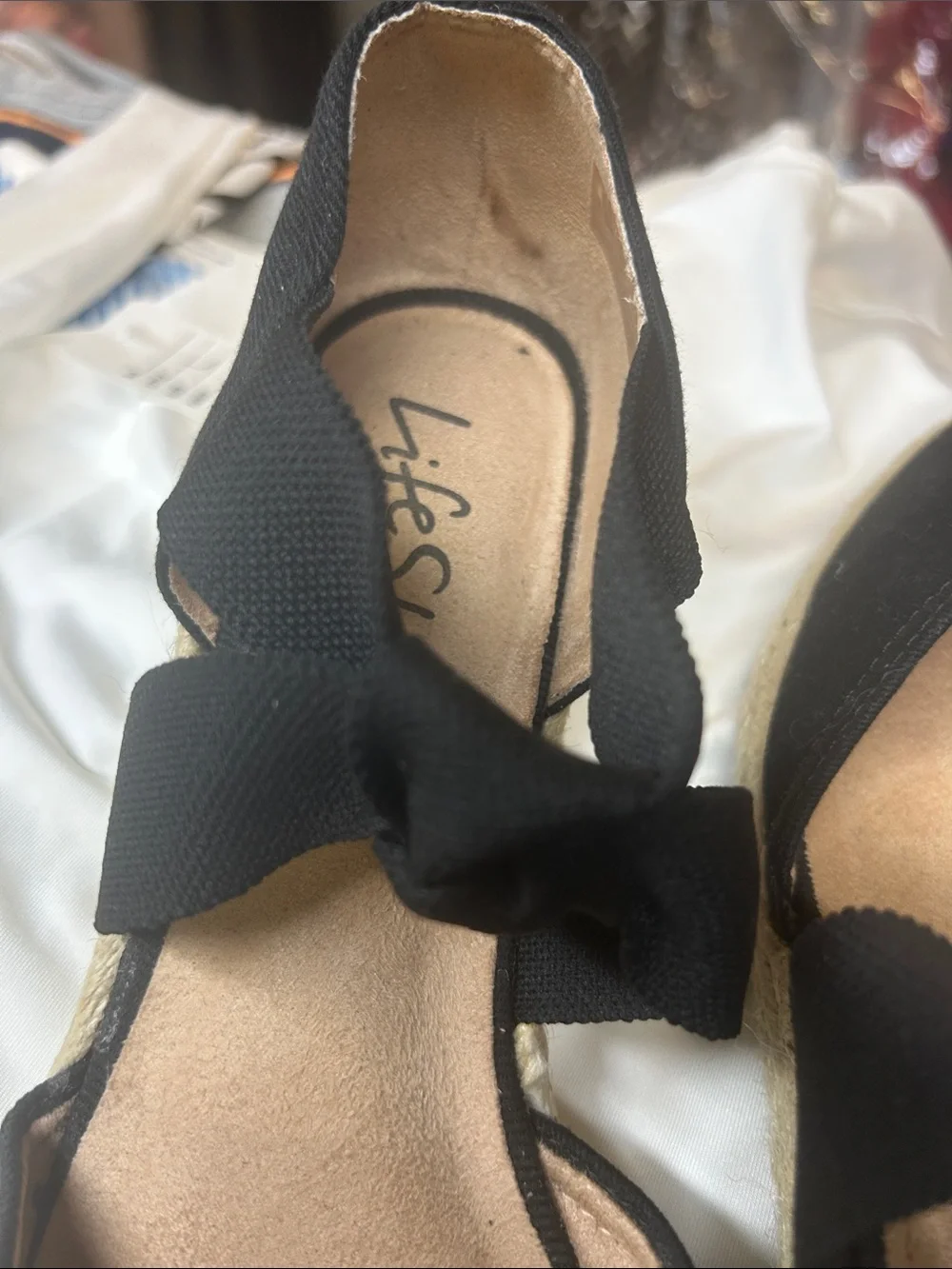 Life Stride black canvas