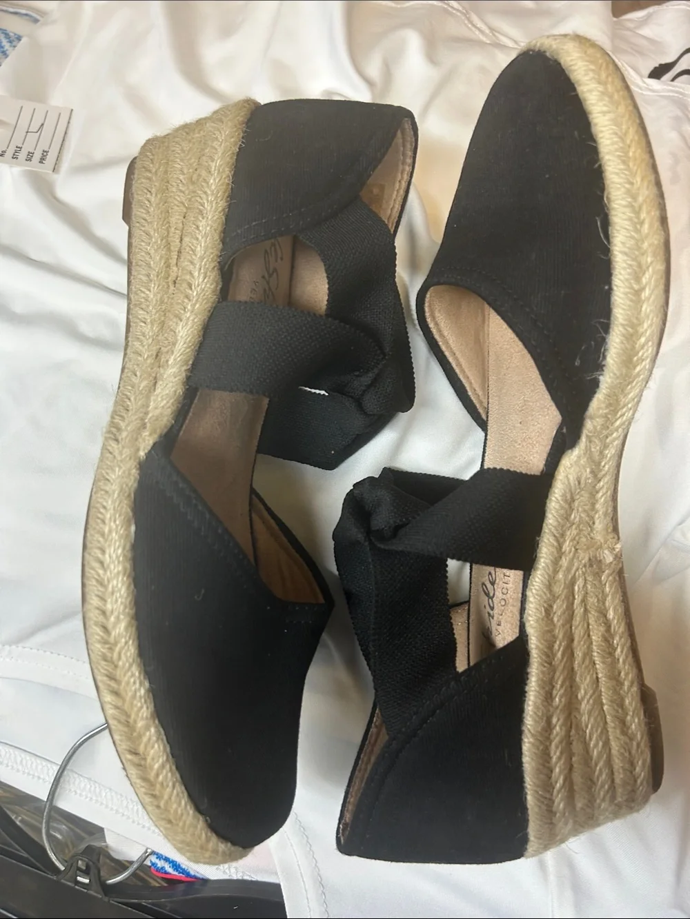 Life Stride black canvas