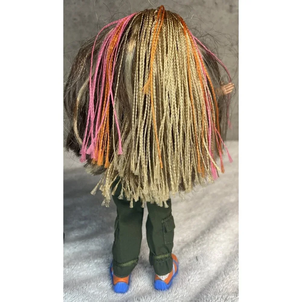 Bratz cracks which
