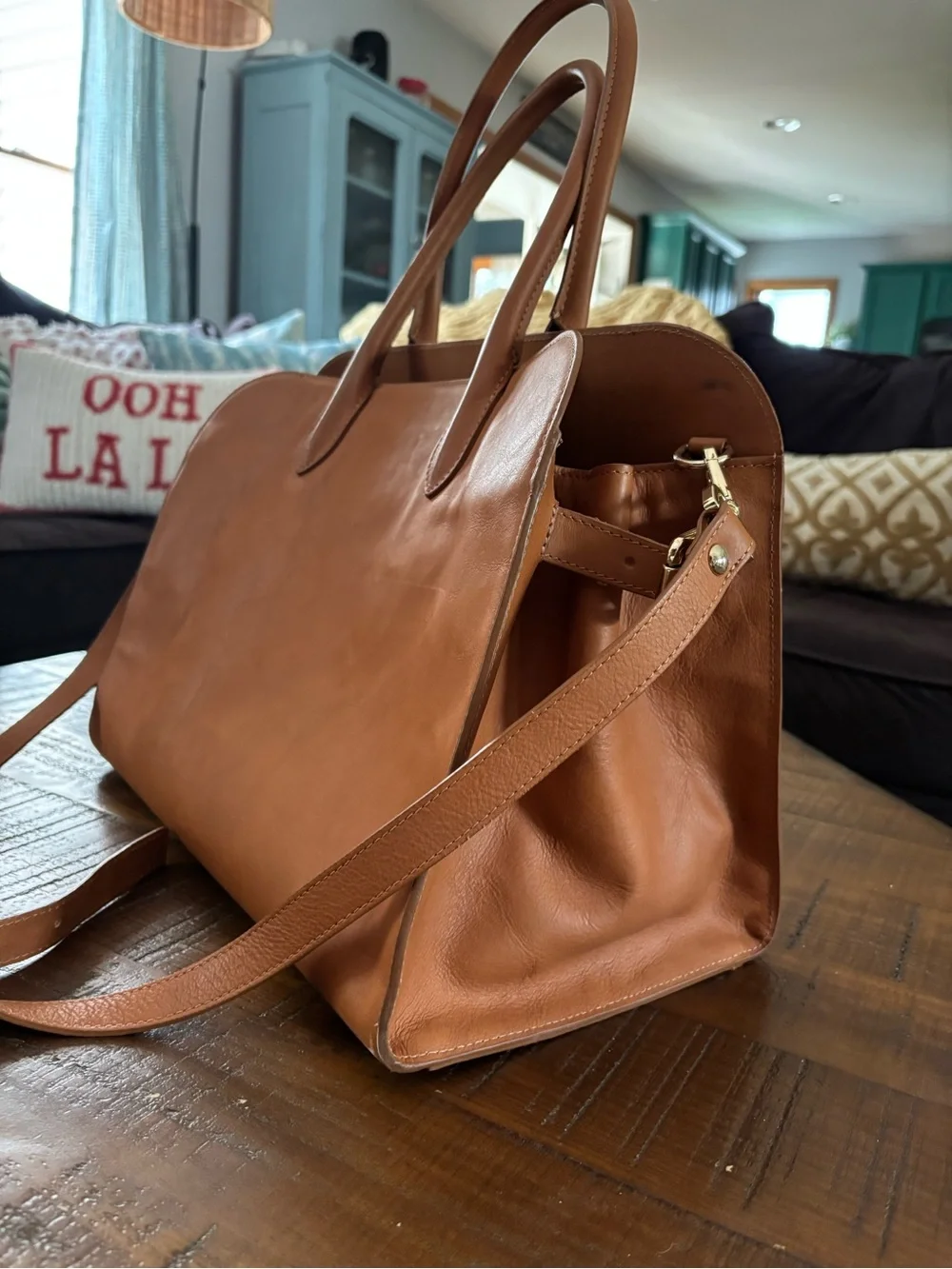 Claudia Firenze tan leather