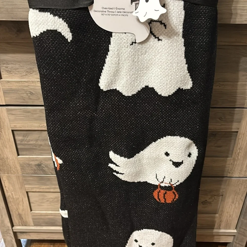 GOBLIN & GHOUL BLACK GHOST PUMPKIN JACK O LANTERN OVERSIZED HALLOWEEN THROW NWT