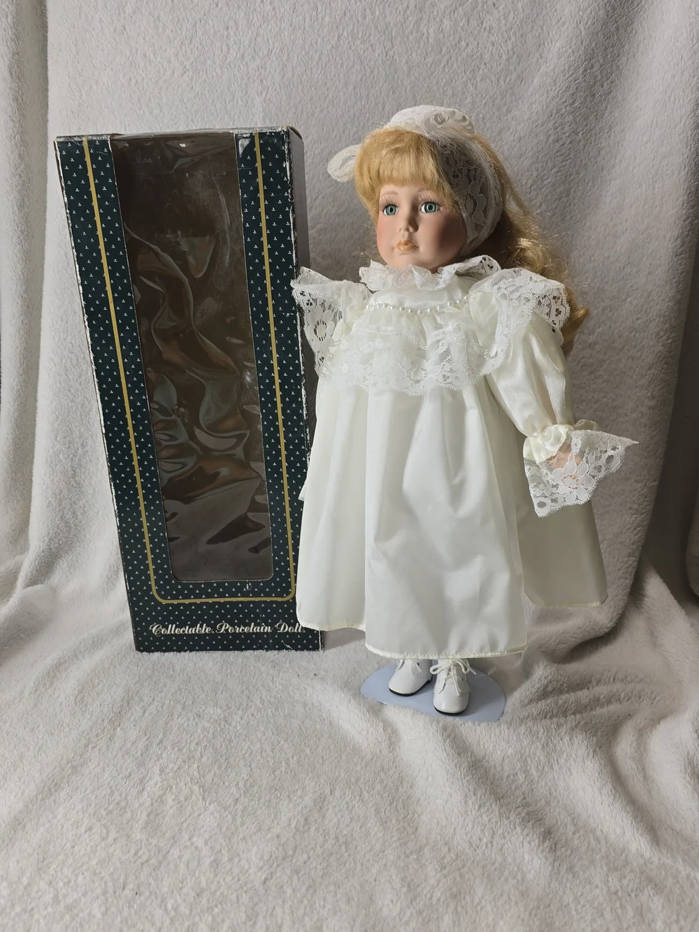 Source Unknown cuffs facial dress