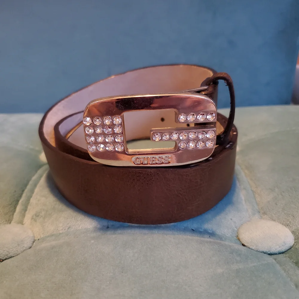 Guess vintage retro