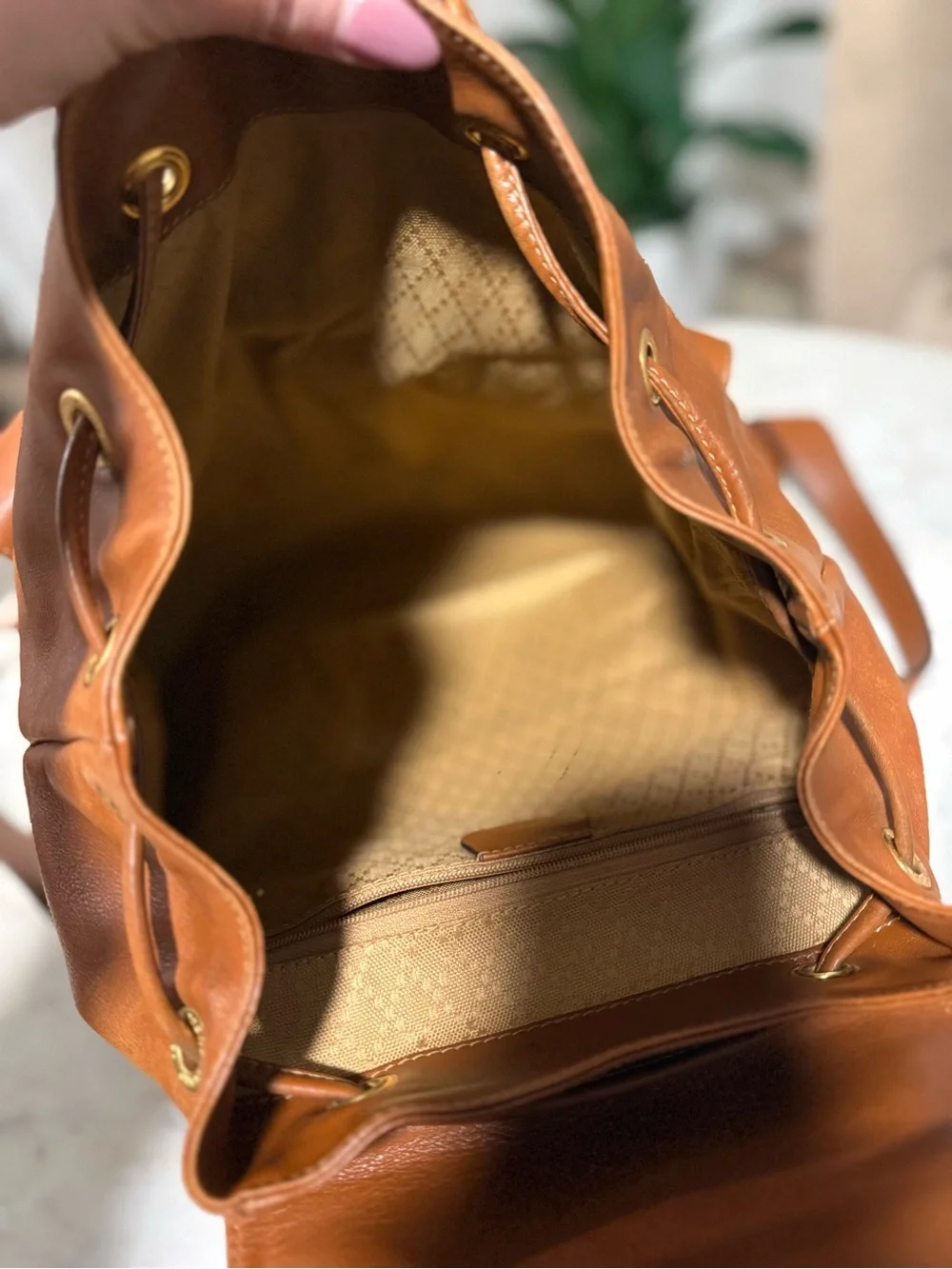 Gucci silhouette flap