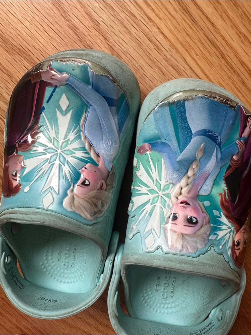 CROCS light aqua