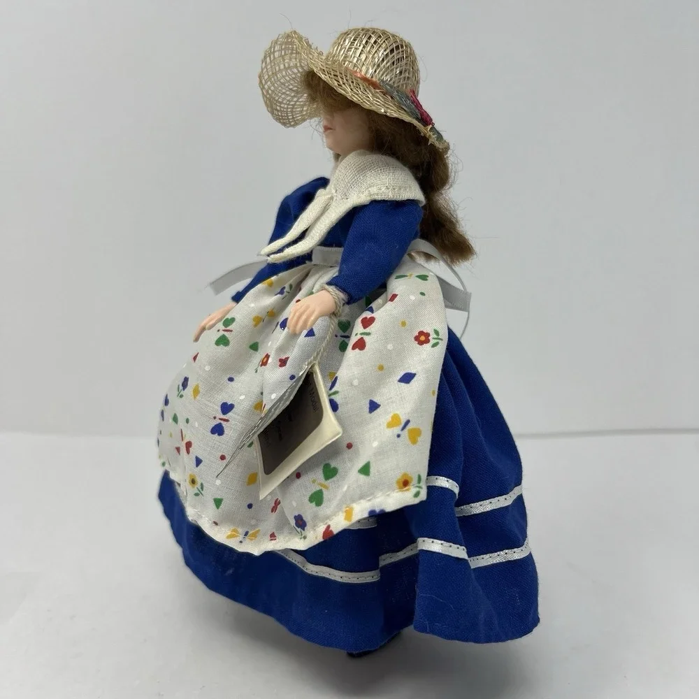 Peggy Nisbet add charming