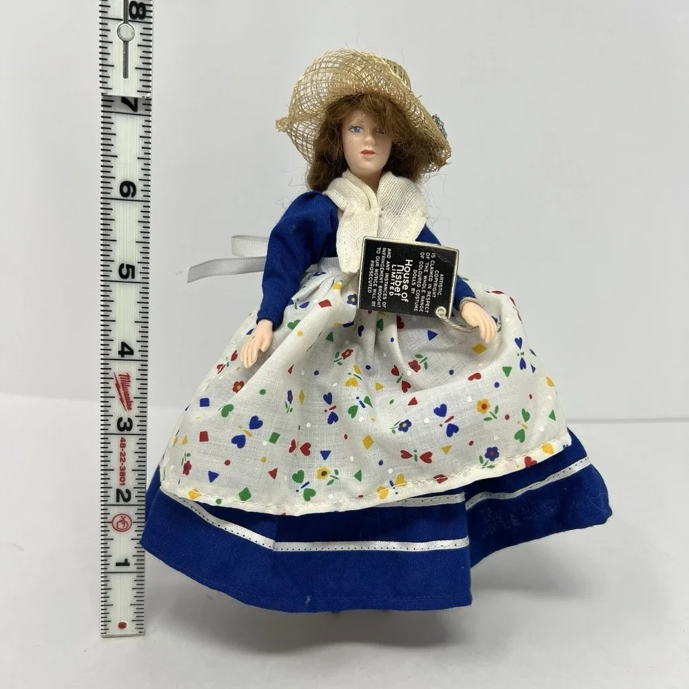 Peggy Nisbet add charming