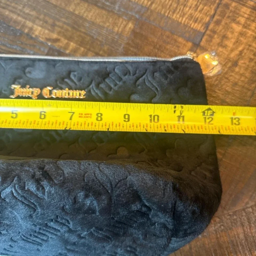 Juicy Couture Black‎ Velvet Makeup Bag Y2K Gold Logo Pink Lining