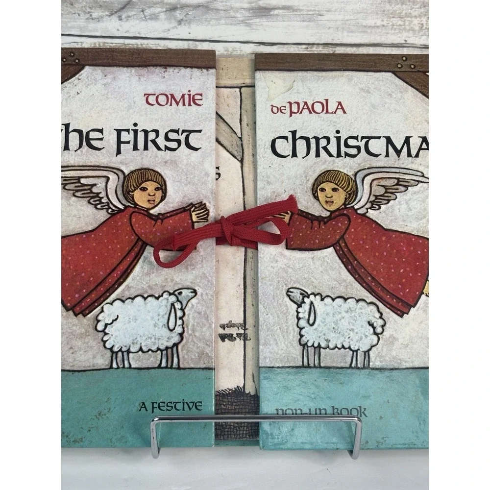 The First Christmas (Festive Pop-Up Book) Hardcover By dePaola, Tomie Holiday