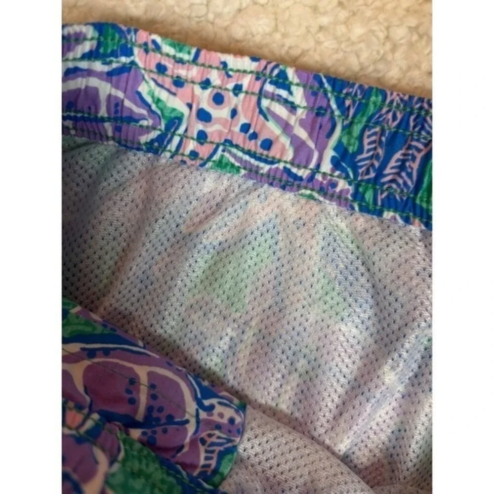 Vineyard Vines Swim Trunks Shorts Mens XL TG Turtle Starfish Print