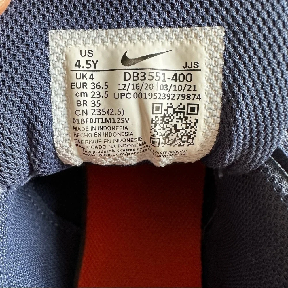 Nike youth wear midnight