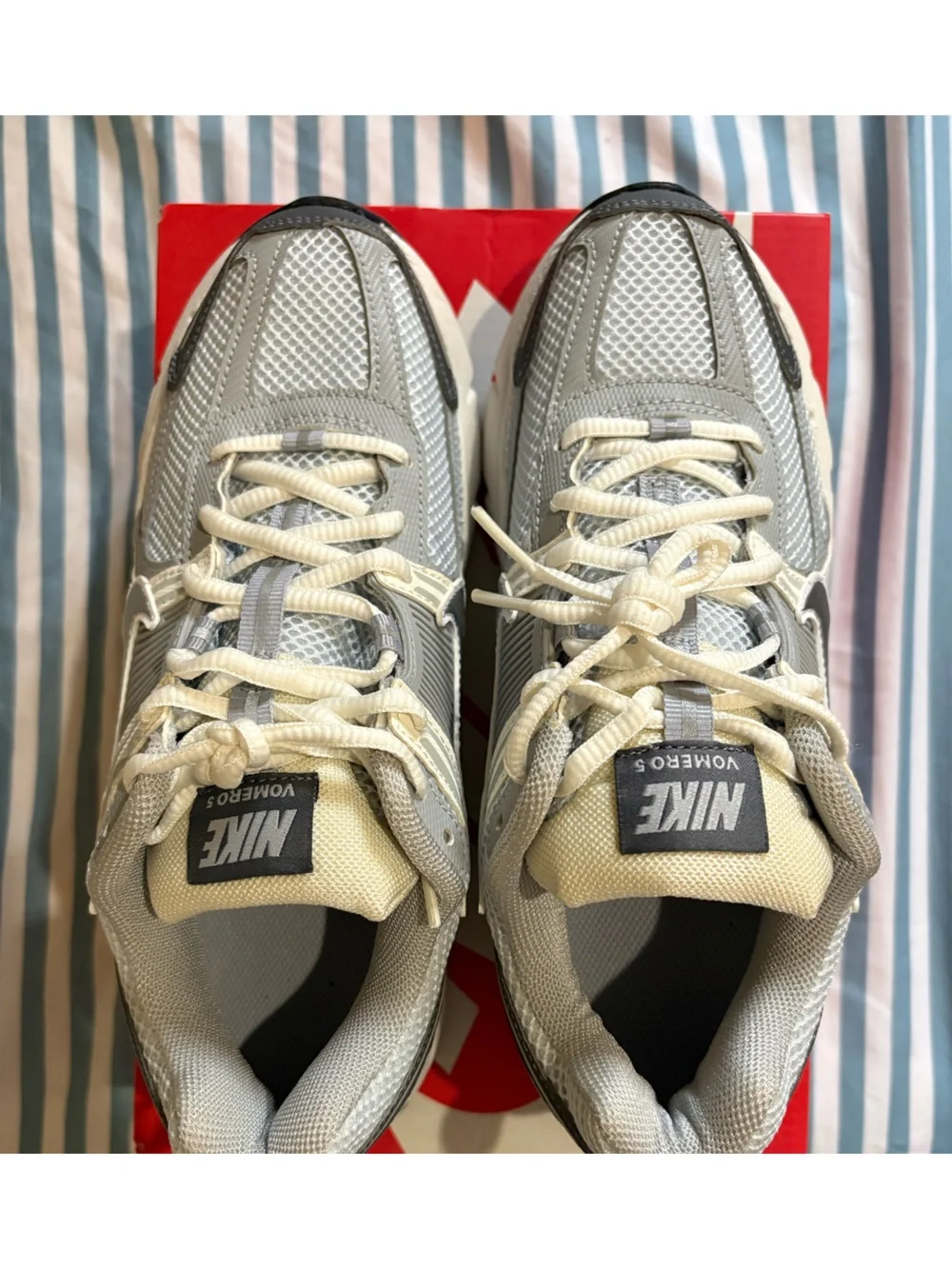 Nike *NEW* Youth Vomero Gray/Silver Mesh Running Sneakers size 6Y in orig box