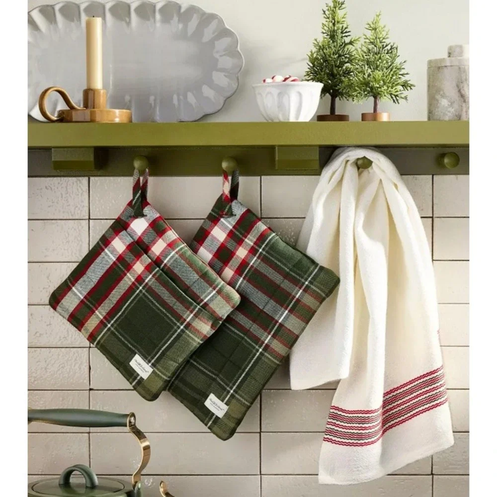 Magnolia Hearth & Hand Kitchen Flour Sack Dish Towel Red‎ Green Plaid Christmas