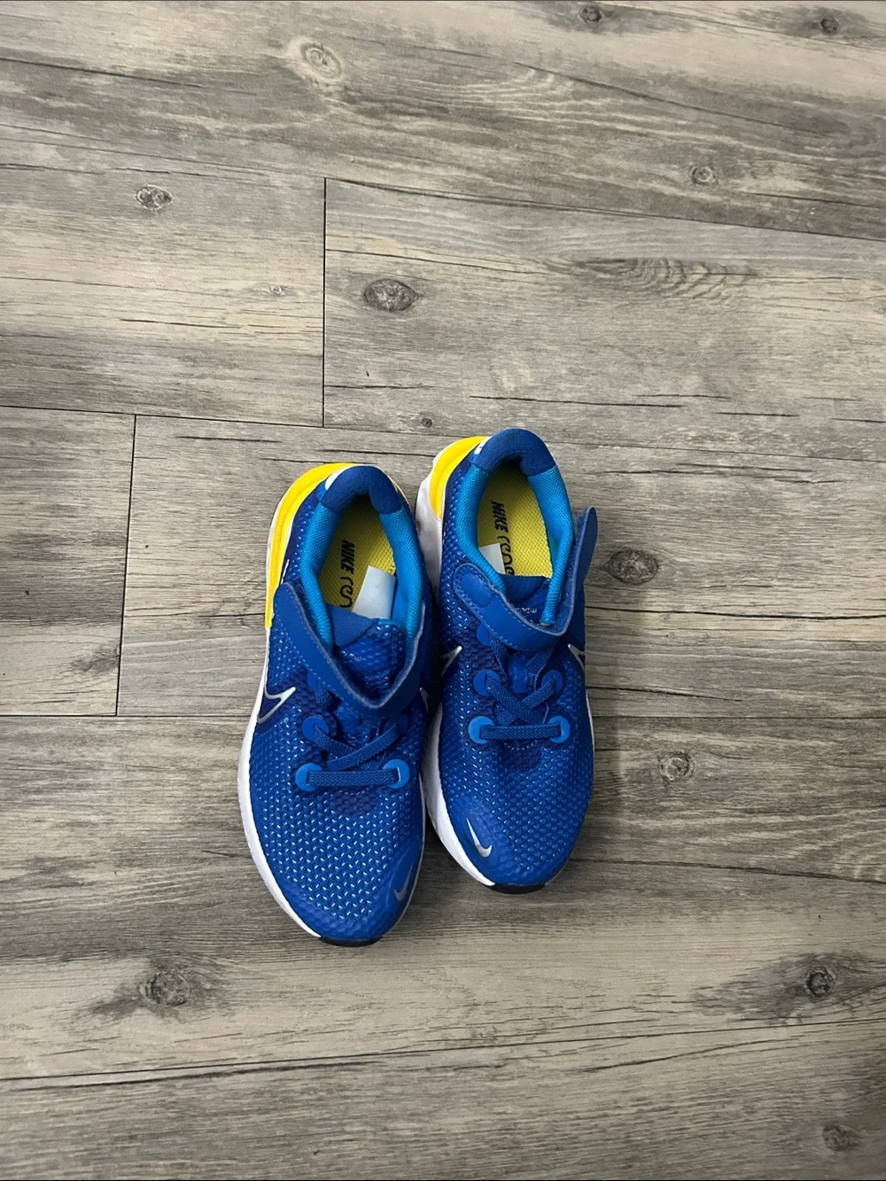 Nike Kids Blue and Yellow Lightweight Sneakers