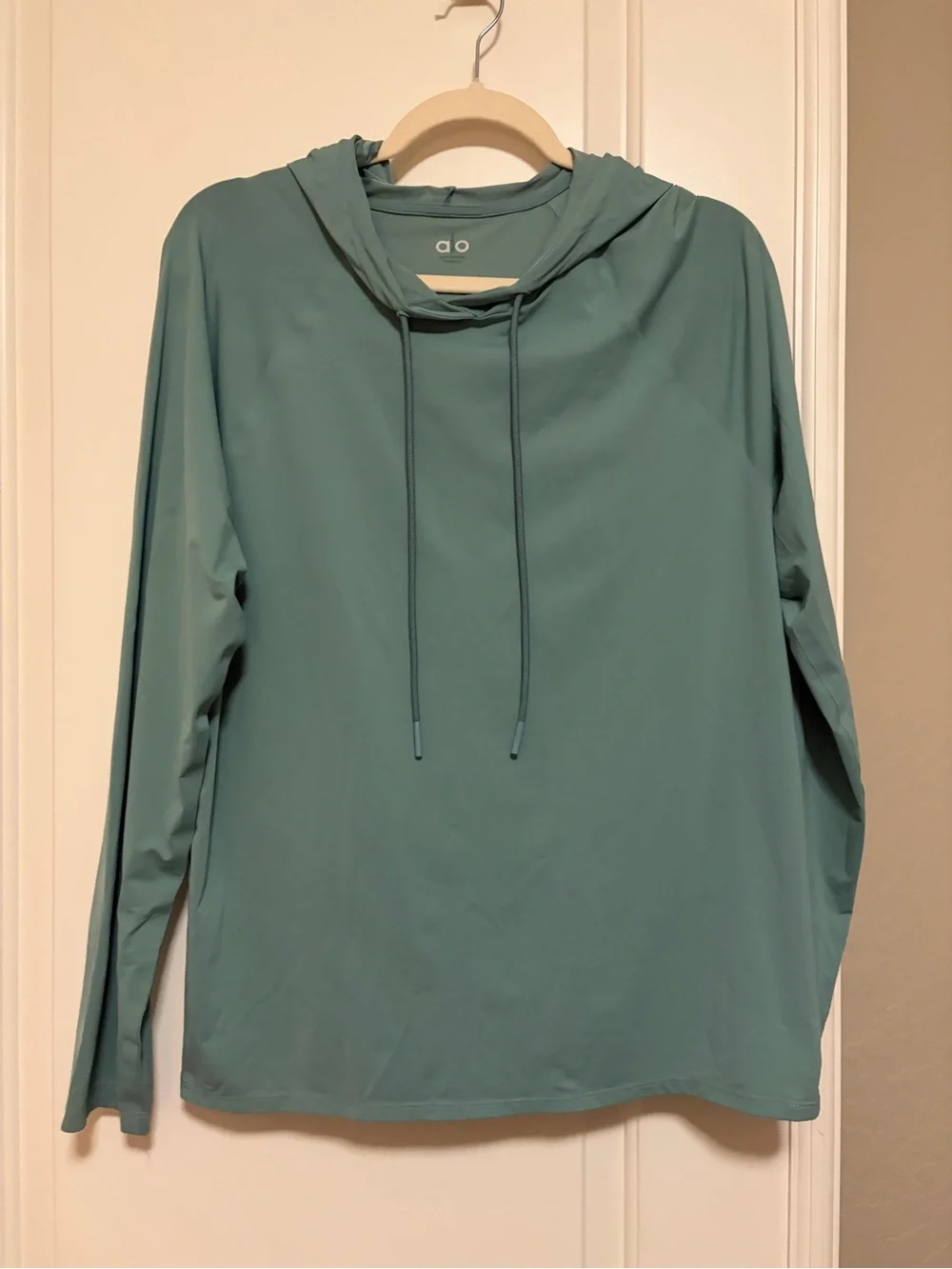 🧘🏽‍♀️🌊🏃🏽‍♀️ALO Yoga Sage Lightweight Sun & Rash-guard Hooded Top🧘🏽‍♀️☀️🏃🏽‍♀️