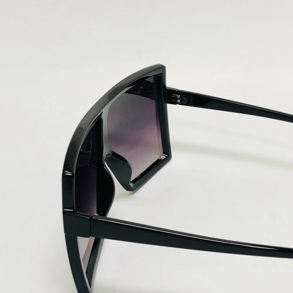 N/A statement sunglasses