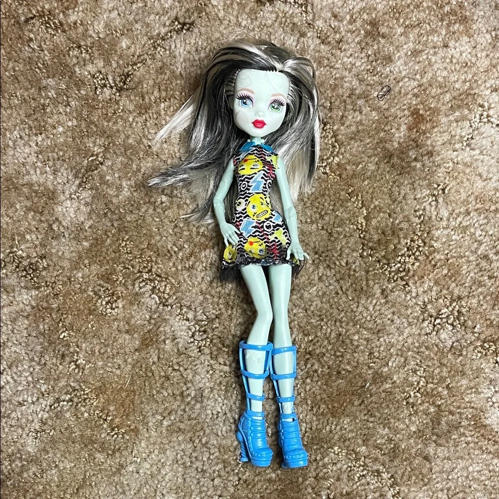 Monster High CFC61 Original Ghouls Collection Draculaura Doll‎