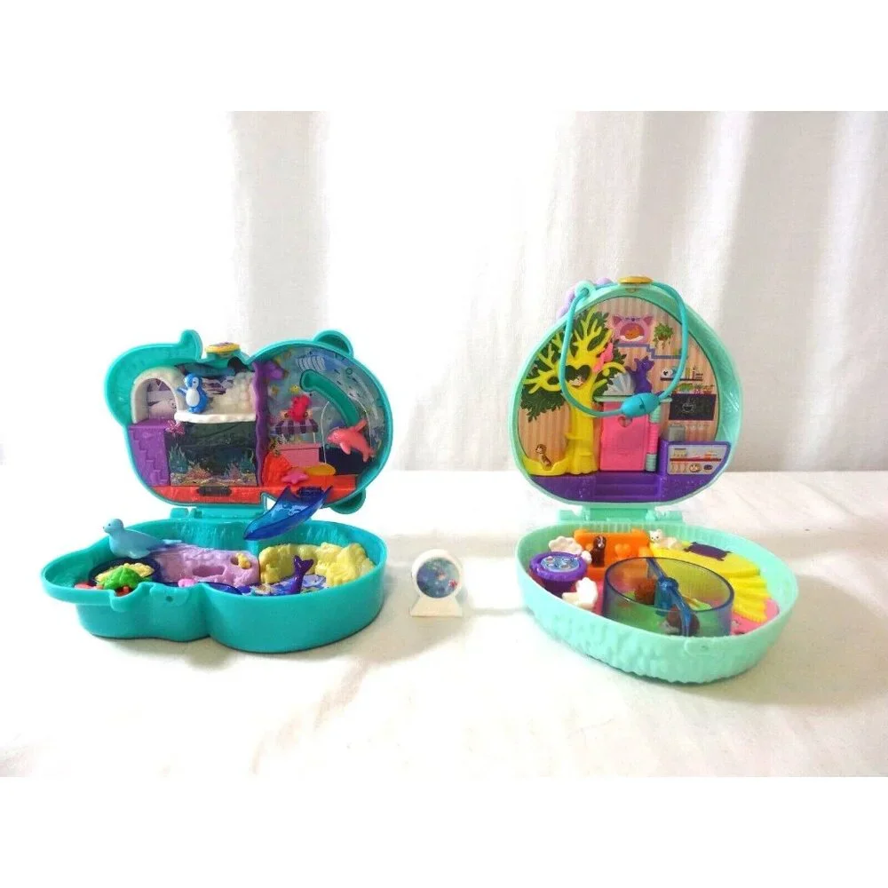 Polly Pocket Hedgehog Cafe Compact Playset  + Polly Pocket Otter Aquarium Compac