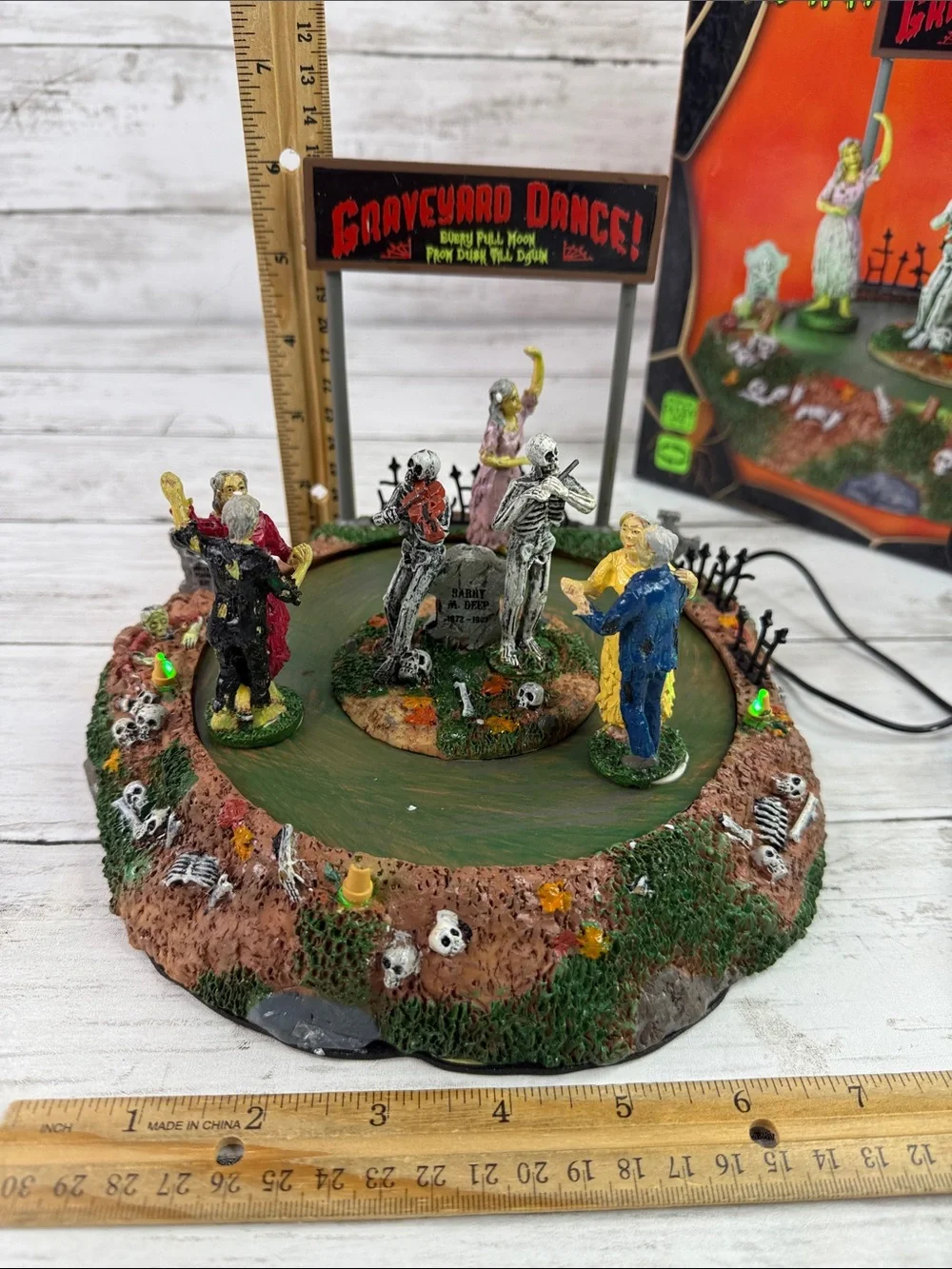 Halloween Lemax Spooky Town, Graveyard Dance   34601 2013 works great w box
