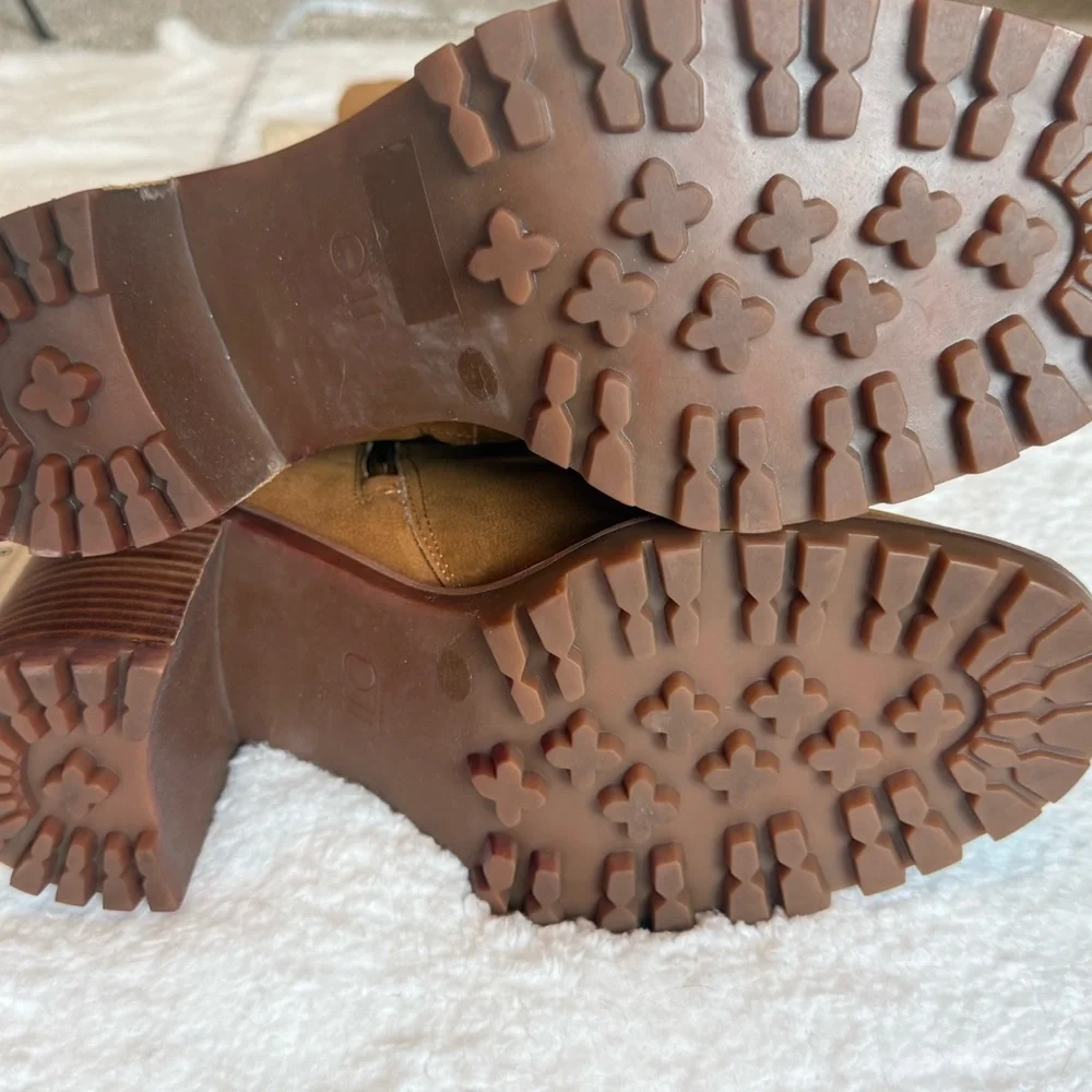 Jennifer Lopez classic brown