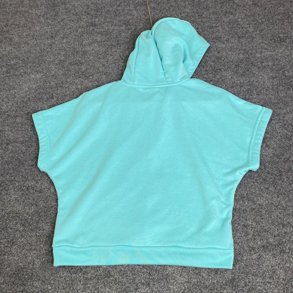 Nike pockets top