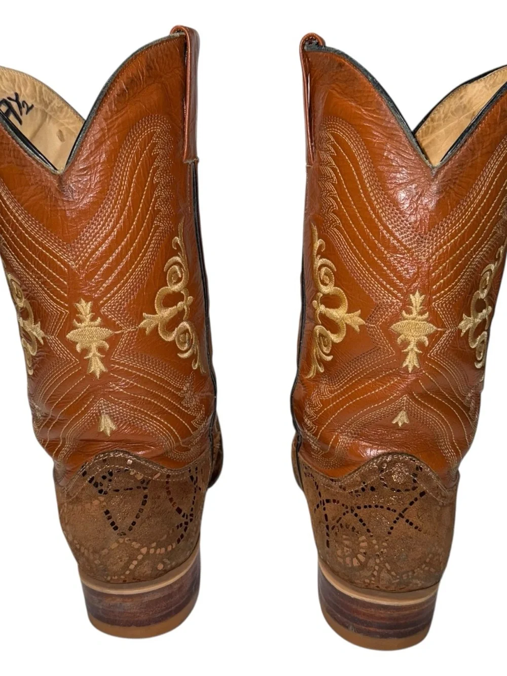 Laredo mens size