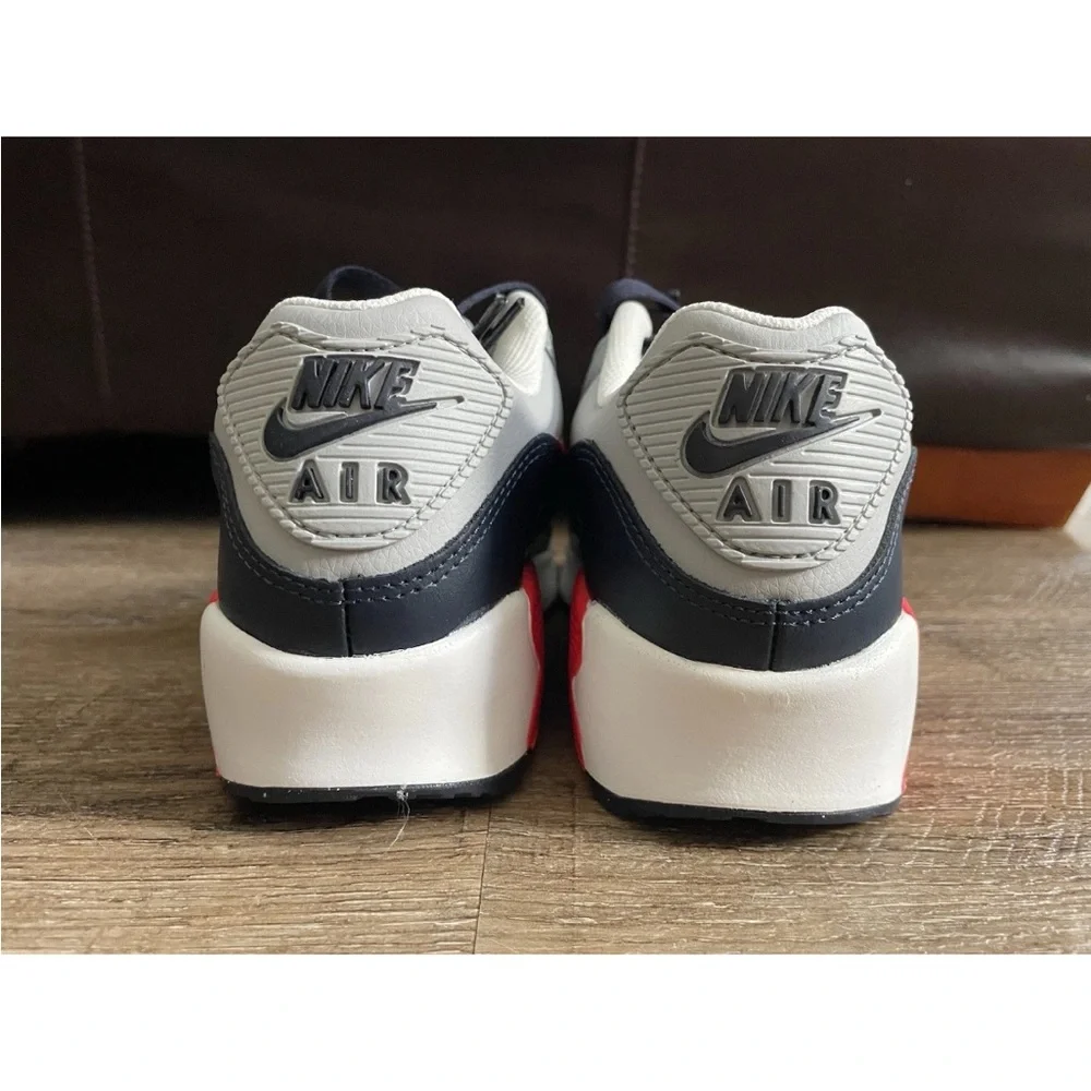 Nike size bright style