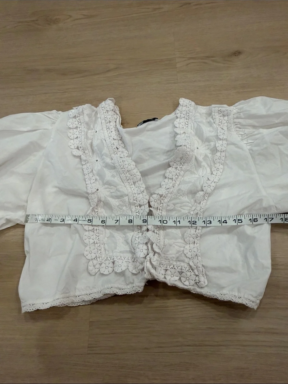 Zara cropped white