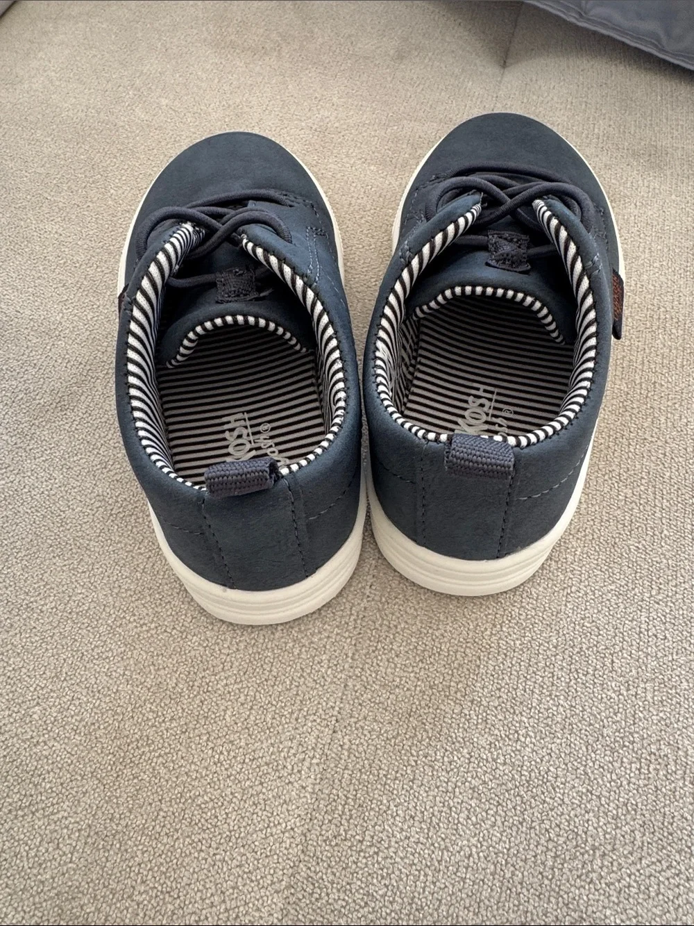 OshKosh B'gosh Navy and White Kids Lace-Up Sneakers size 6M
