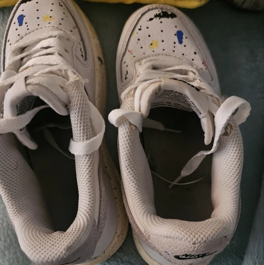 Nike Paint Splatter and White Sneakers Classic Design