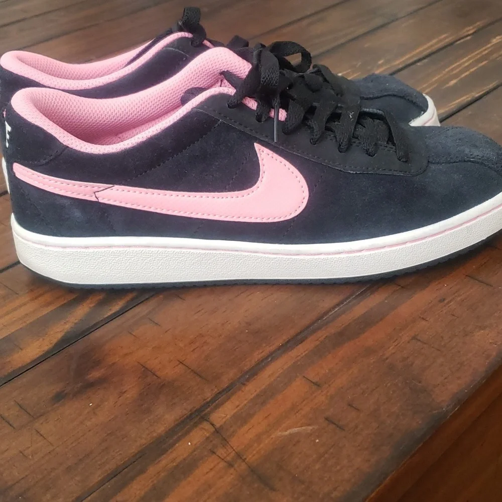 Nike wear toe
