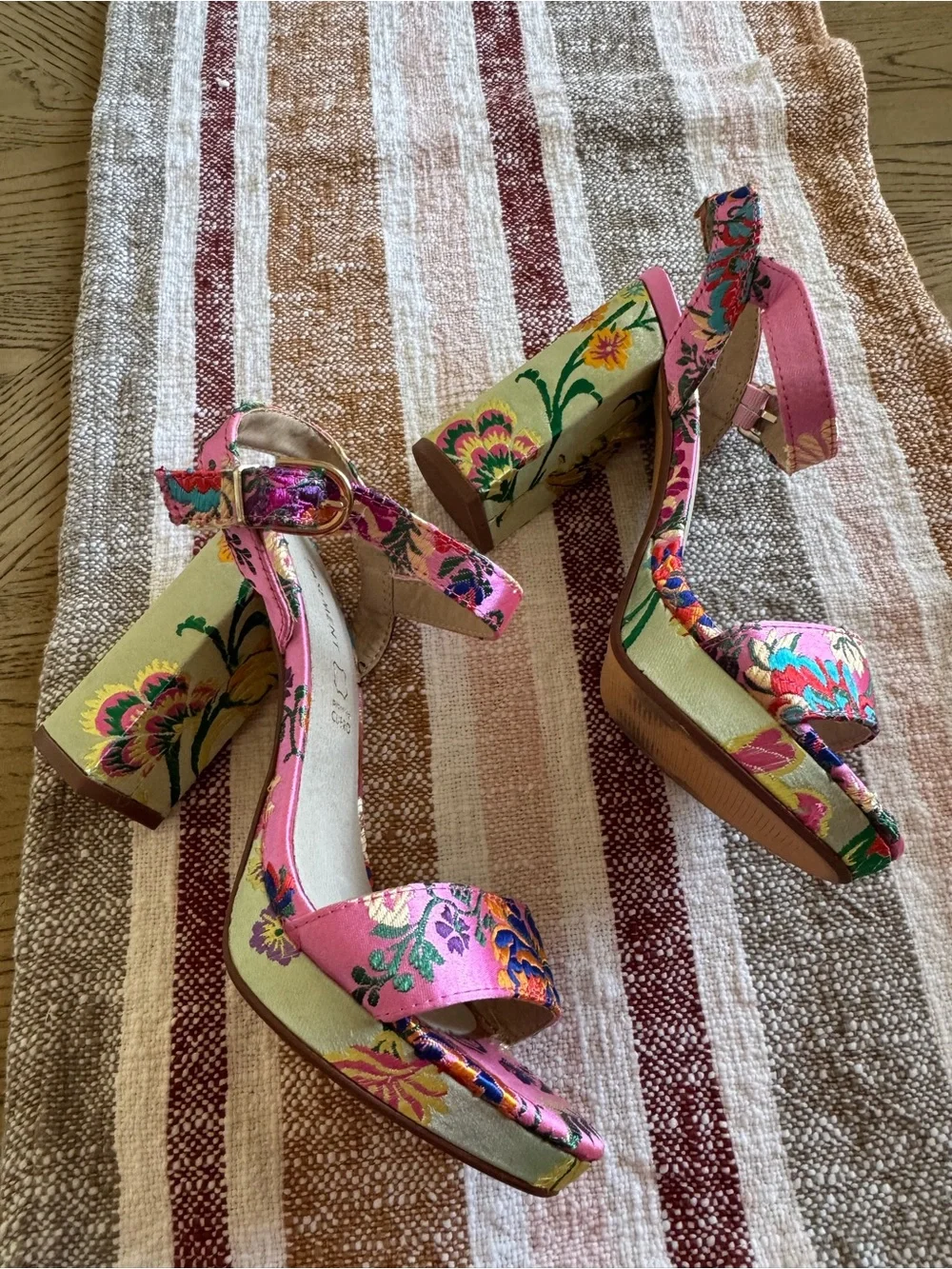 Women's Pink Floral Block Heel Sandals