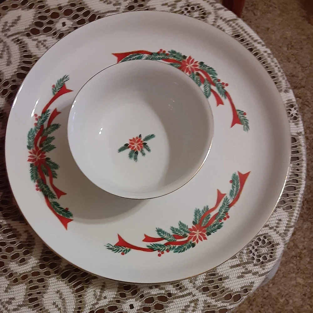 Poinsettia & Ribbons Fine China Chips & Dip Set