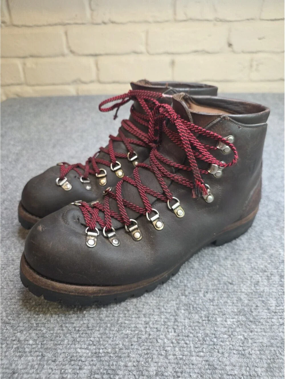 Vintage Vasque Sundowner Hiking Boots Men's 11.5 M Brown Leather Made in Italy