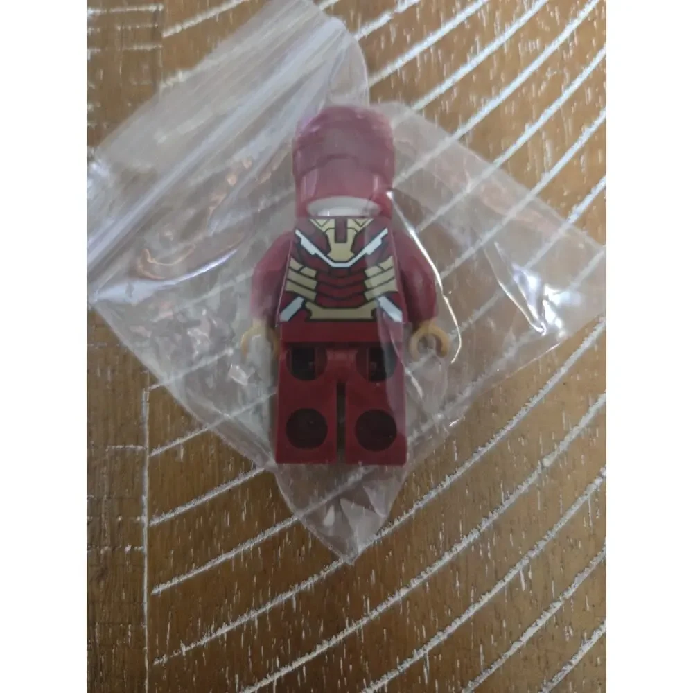 LEGO Super Heroes Minifigure Iron Man Mark 42 (Genuine)