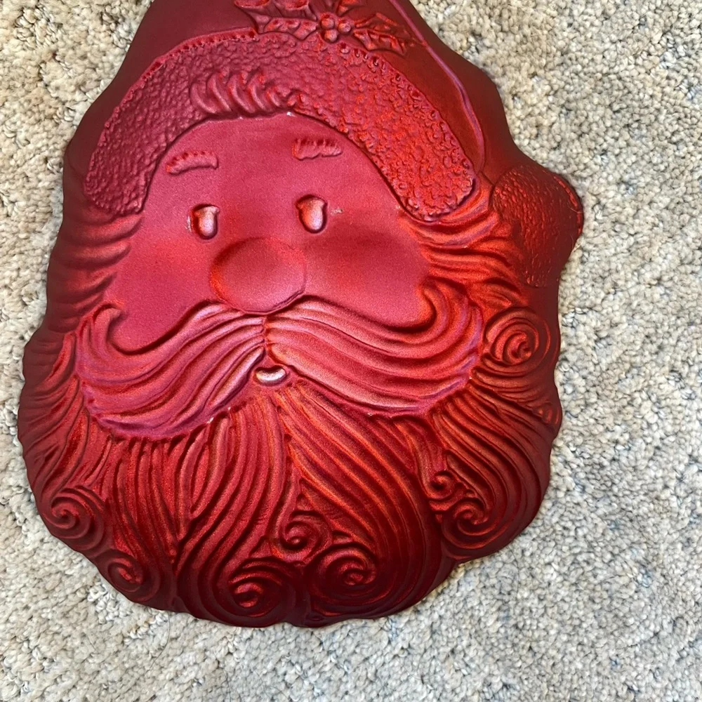 Santa Claus Holiday Candy Dish – Embossed Red & Gold Metal Resin with Glass