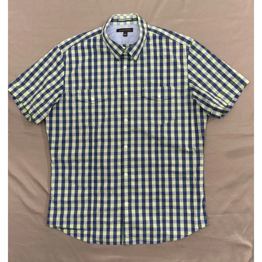 Banana Republic Men's Large L Green Blue Plaid Button Front Short-Sleeve Shirt