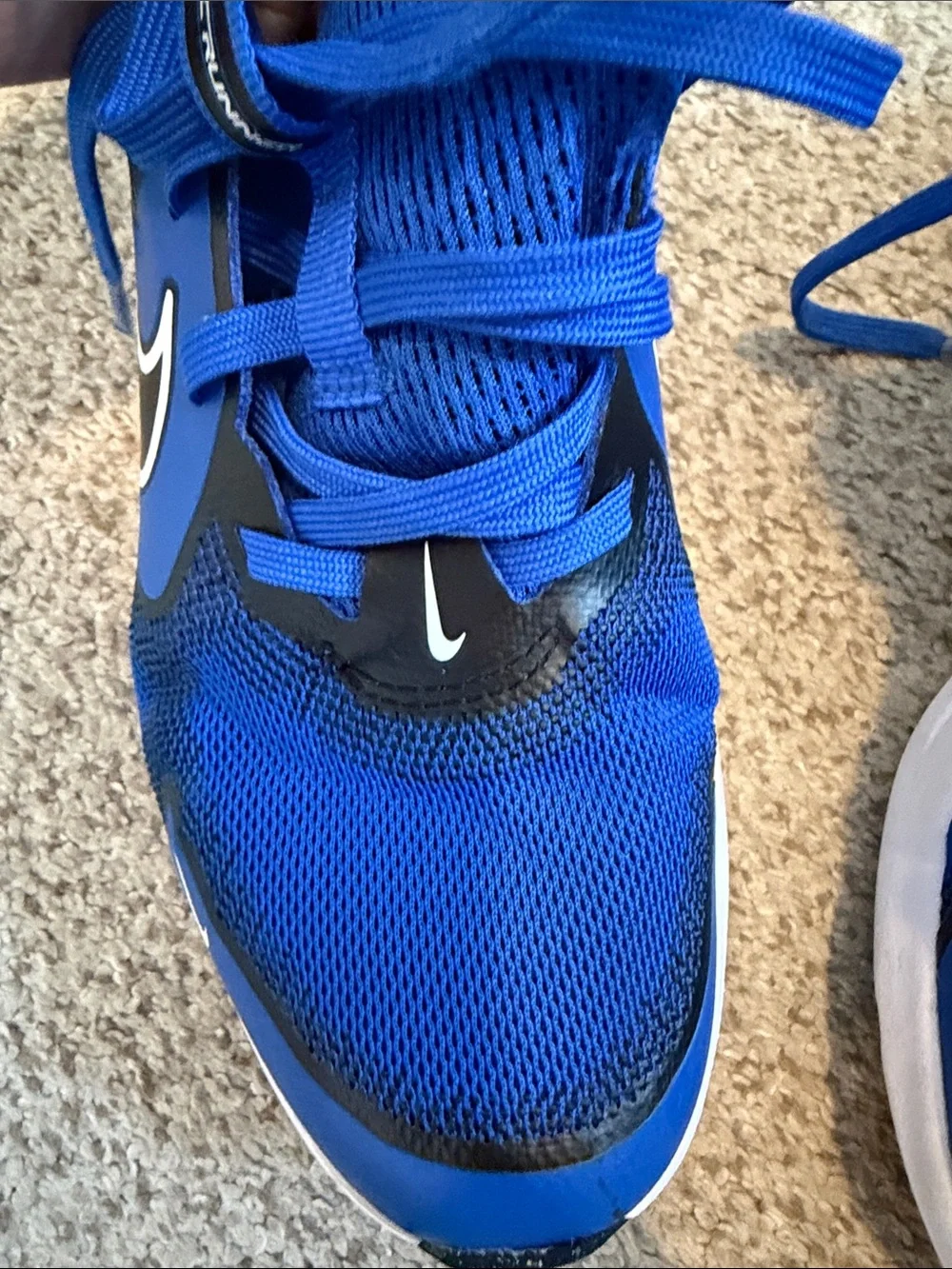 Nike worn sales ships