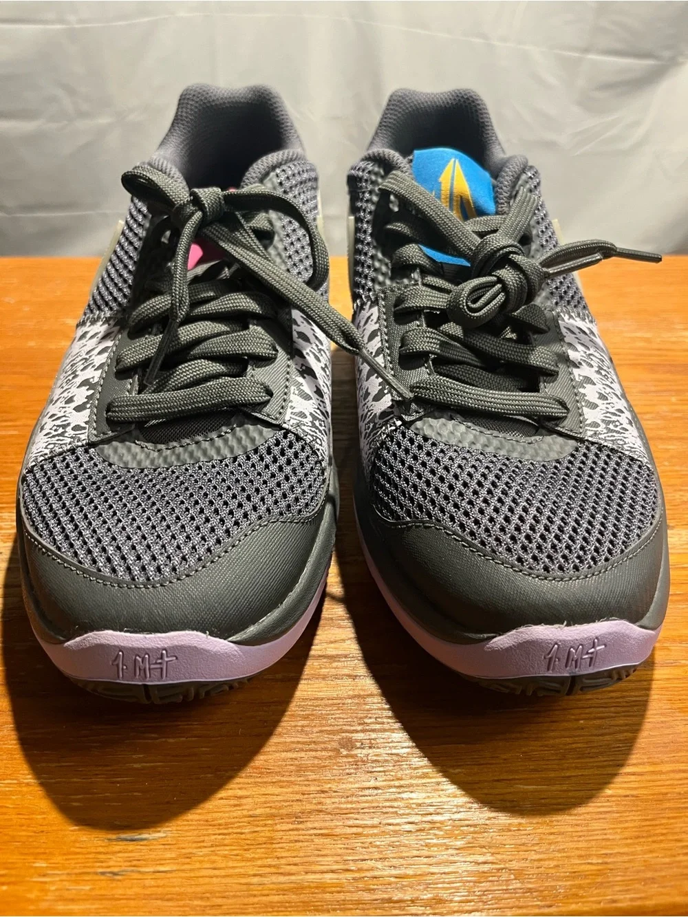 Nike Boys Ja 1 'Personal Touch' signature mismatched colors basketball shoe 5.5Y