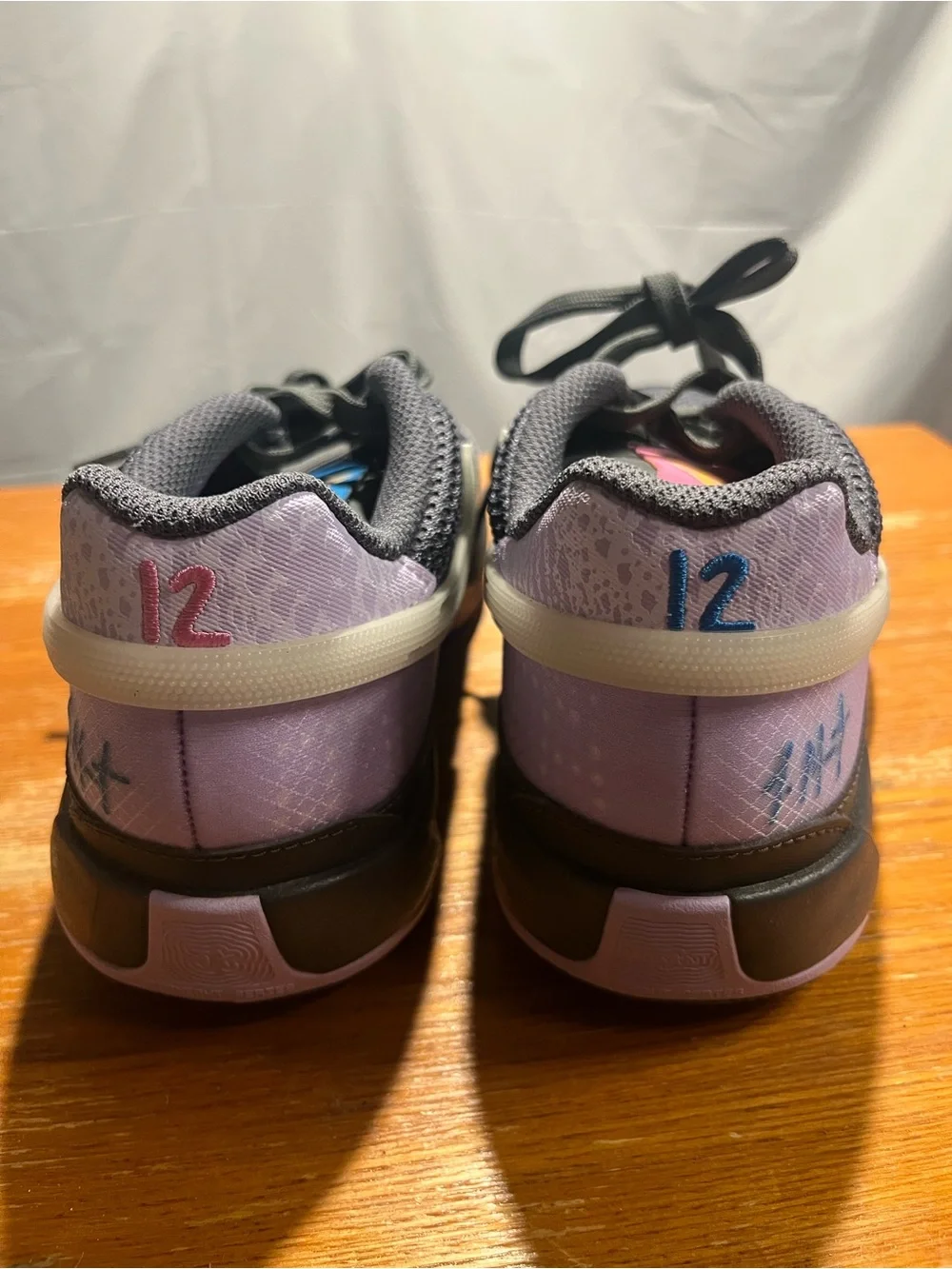 Nike Boys Ja 1 'Personal Touch' signature mismatched colors basketball shoe 5.5Y
