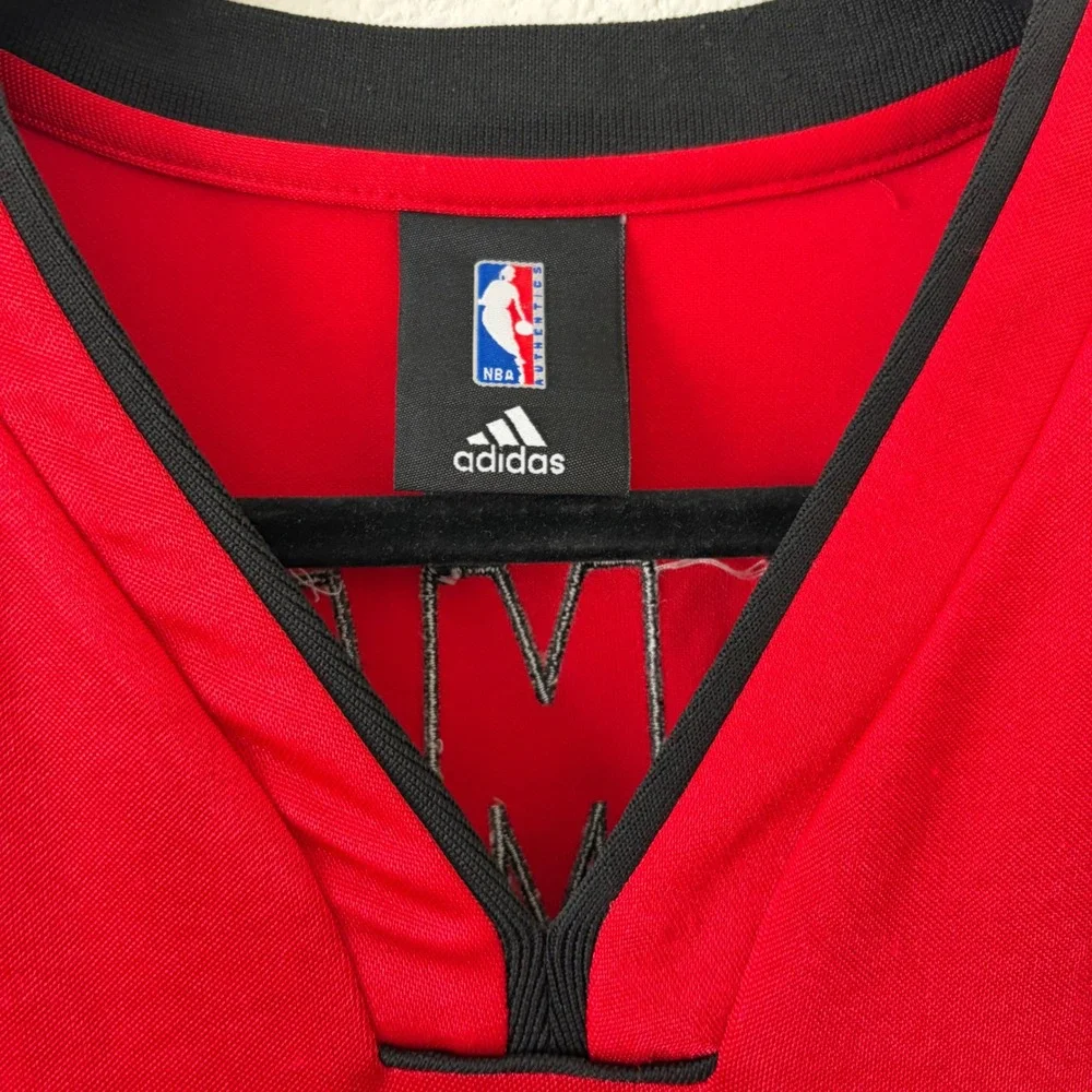 Adidas Miami Heat LeBron James Jersey Mens 52 XL Red NBA Swingman #6