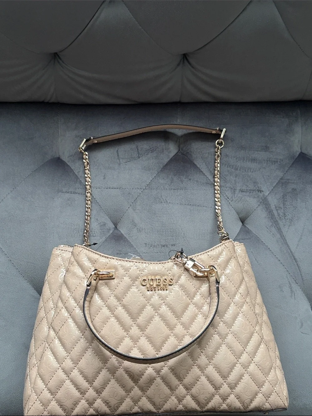 Guess elegant satchel