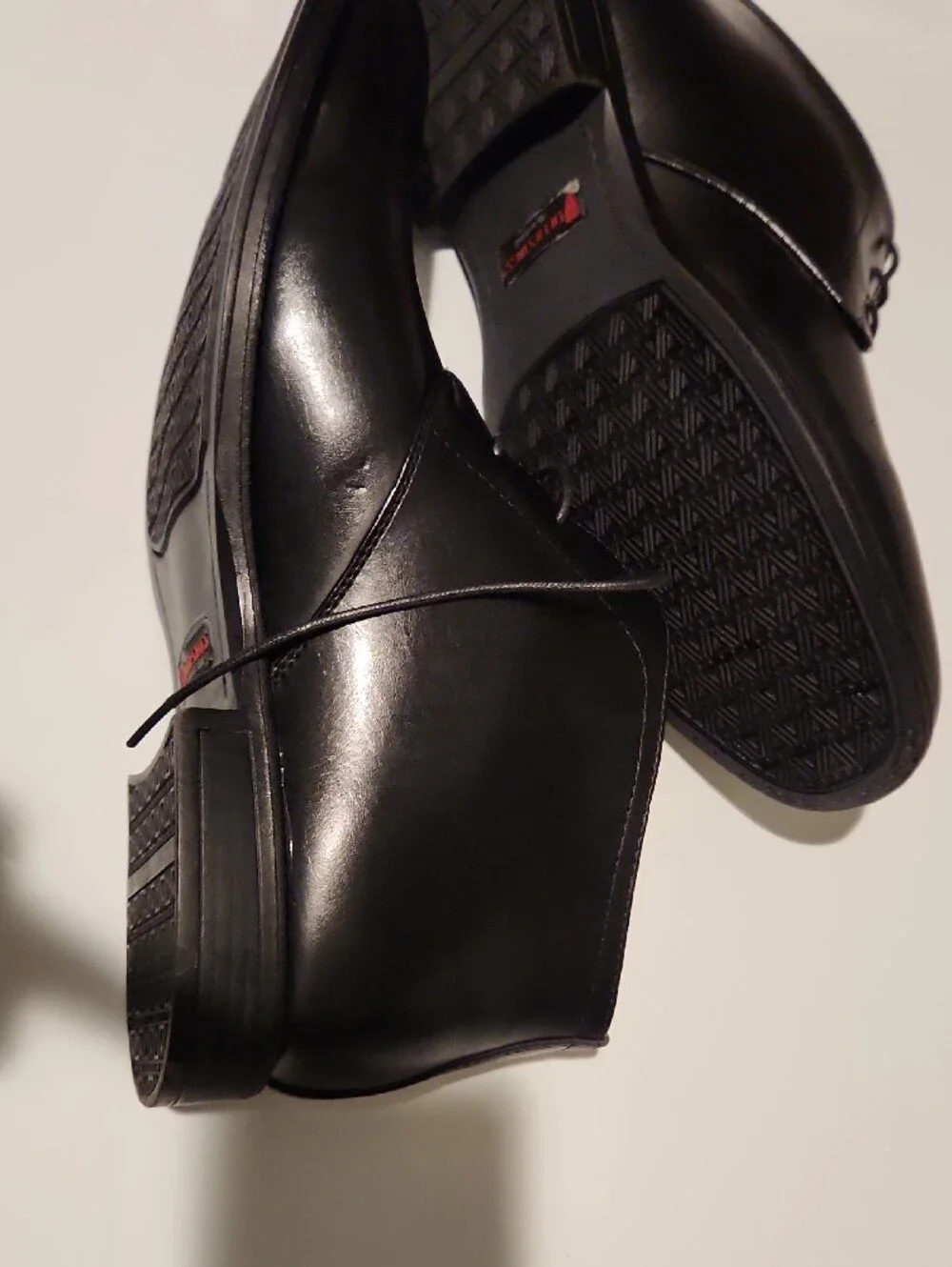 Deerstag Waterproof Black Leather Chukka Boots