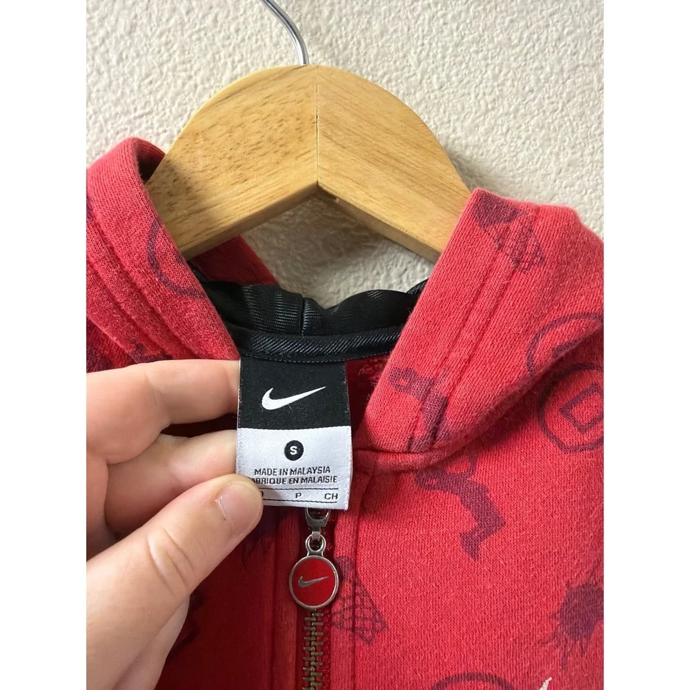 Nike items wash fading